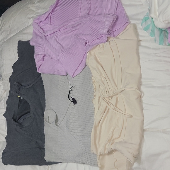 Tops - 2x blouse lot